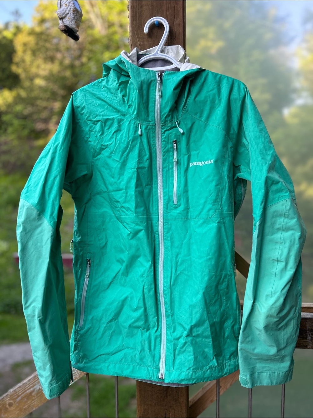 Patagonia Teal Green Lightweight Hooded Rain Jacket • Women’s XL